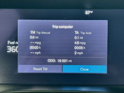 Used 2024 Volvo XC40 B5 Core w/ Climate Package AWD/4WD image 16