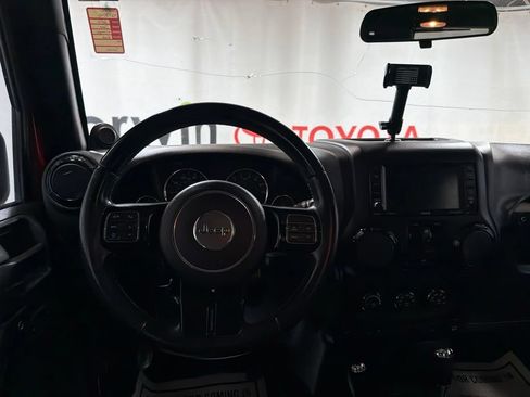 Used 2012 Jeep Wrangler Unlimited Sahara AWD/4WD image 22