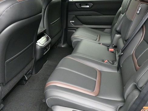 Used 2026 Nissan Armada SL RWD image 18