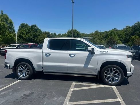 Used 2020 Chevrolet Silverado 1500 High Country w/ Technology Package AWD/4WD image 1