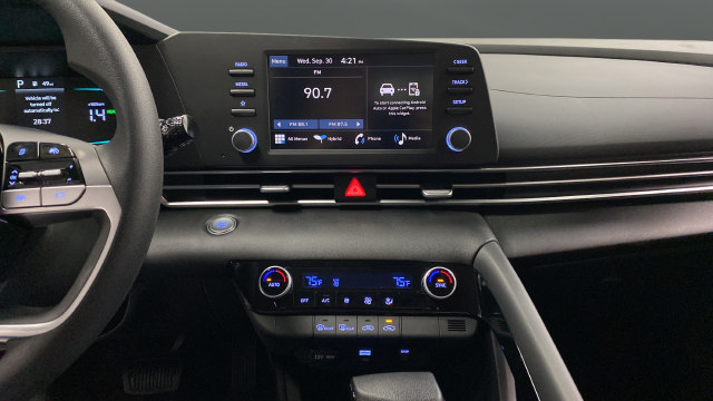 New 2026 Hyundai Elantra Hybrid FWD image 12