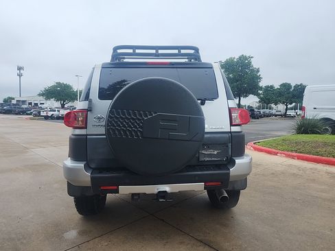 Used 2008 Toyota FJ Cruiser 4WD image 4