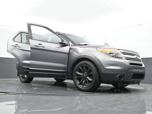 Used 2014 Ford Explorer XLT w/ Equipment Group 202A image 64
