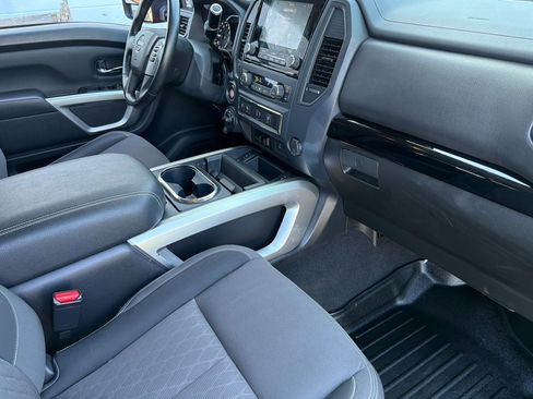 Used 2023 Nissan Titan SV w/ SV Convenience Package AWD/4WD image 14