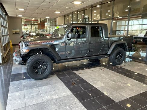 Used 2022 Jeep Gladiator Mojave w/ Cold Weather Group image 3