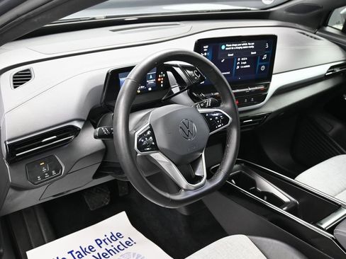 Used 2023 Volkswagen ID.4 Pro image 17