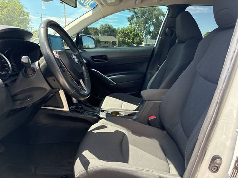 Used 2022 Toyota Corolla Cross LE AWD/4WD image 7