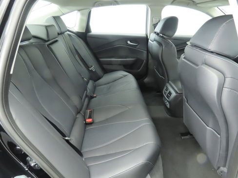 Used 2025 Acura TLX w/ Technology Package image 25