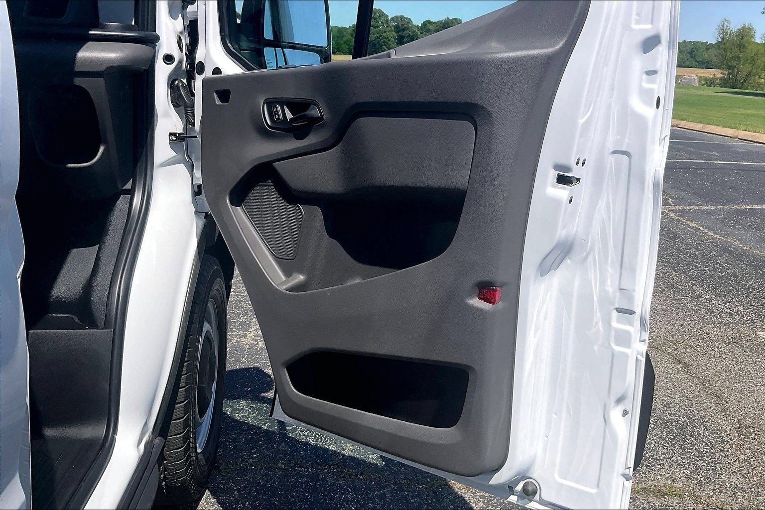 Used 2025 Ford Transit 150 Low Roof RWD image 18