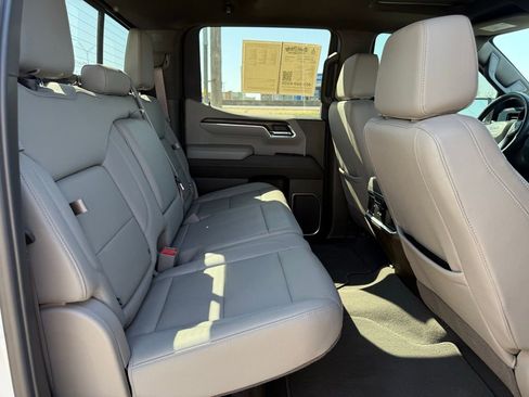 Used 2024 GMC Sierra 1500 SLT image 21