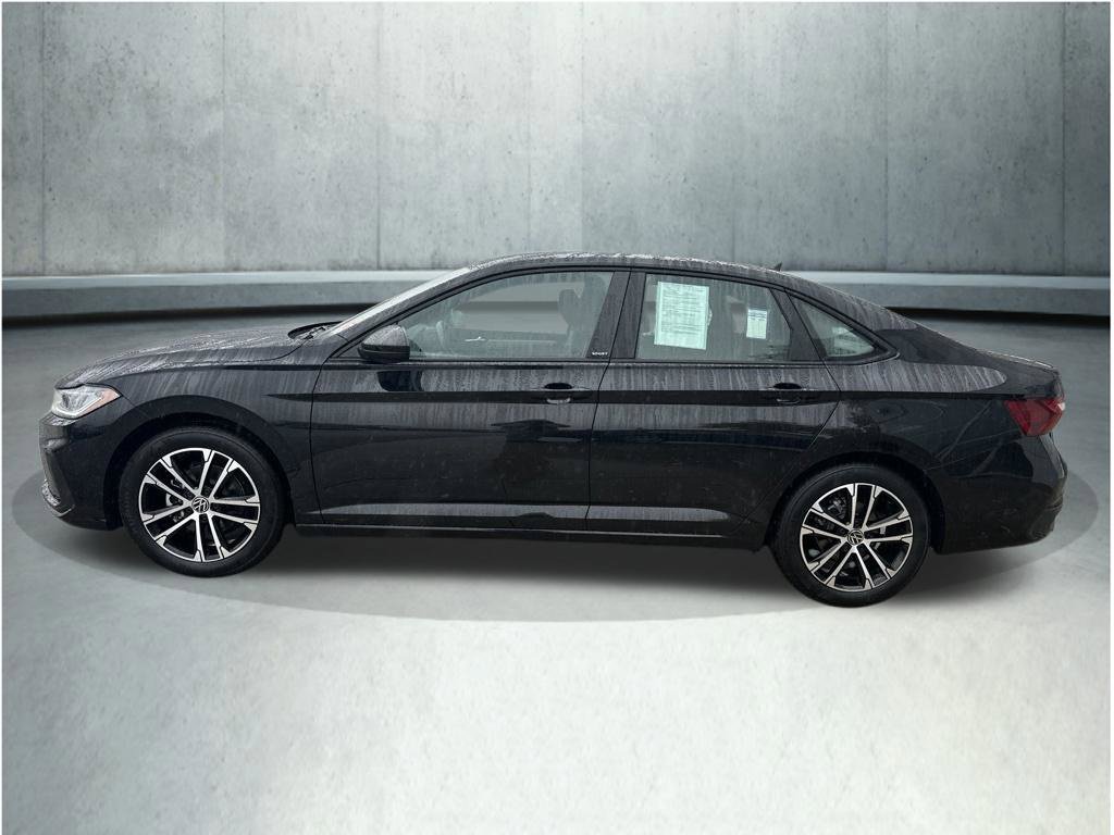 Used 2026 Volkswagen Jetta Sport FWD image 2