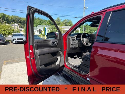 Used 2023 GMC Yukon AT4 w/ AT4 Premium Package AWD/4WD image 19