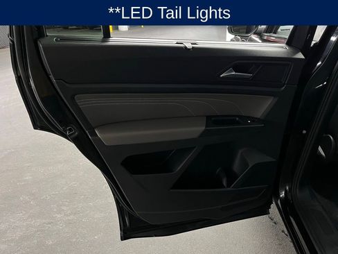 Certified 2023 Volkswagen Atlas SE image 21