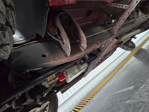 Used 2005 Chevrolet Silverado 2500 LS w/ Heavy-Duty Power Package image 19