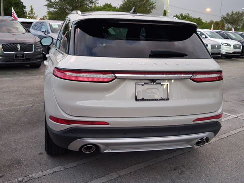 Used 2022 Lincoln Corsair FWD image 4