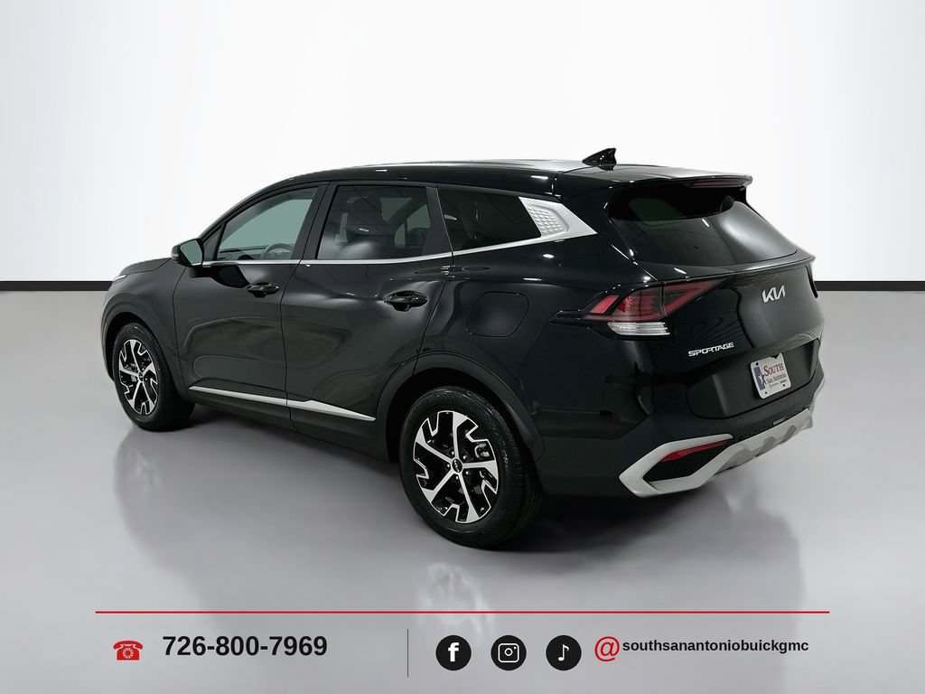 Used 2025 Kia Sportage EX FWD image 6
