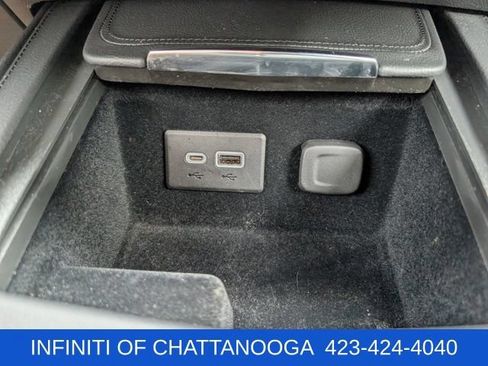 Used 2022 Cadillac XT4 Luxury w/ Cold Weather Package FWD image 17