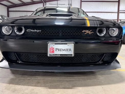 Used 2022 Dodge Challenger R/T Scat Pack RWD image 8