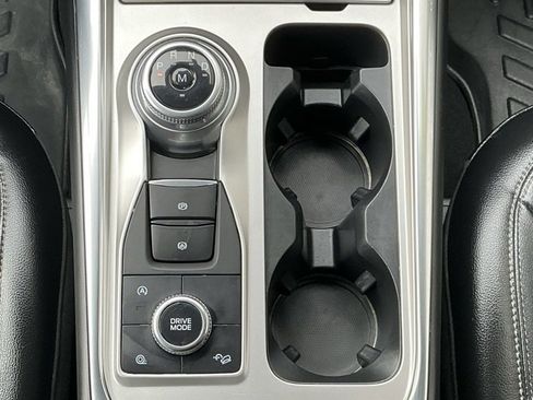 Used 2020 Ford Explorer Limited image 16