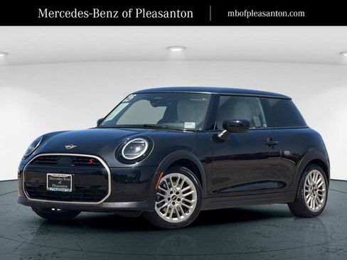 Used 2025 MINI Cooper S FWD image 1