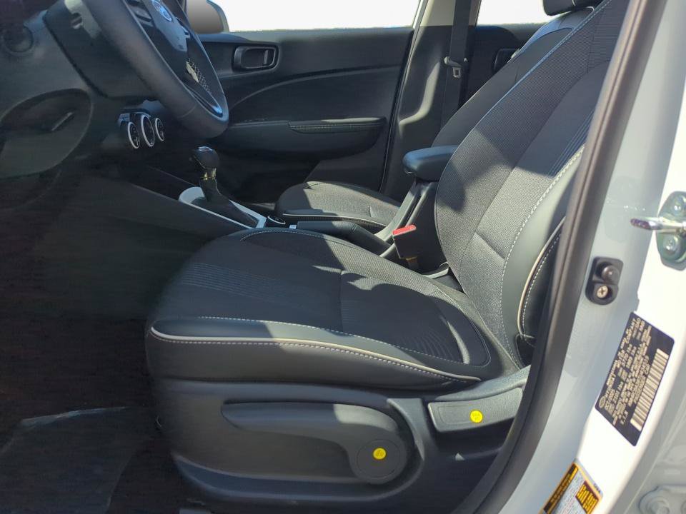 Certified 2026 Hyundai Venue SEL FWD image 11