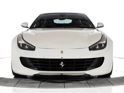 Used 2019 Ferrari GTC4Lusso AWD/4WD image 15