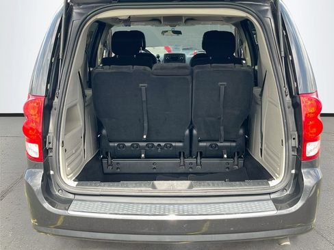 Used 2011 Dodge Grand Caravan Express FWD image 23