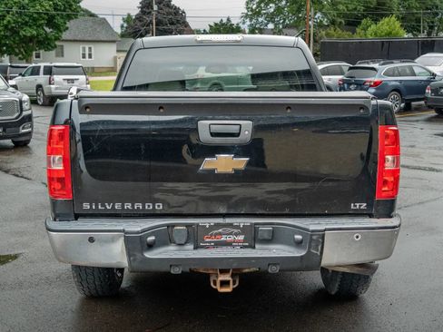 Used 2007 Chevrolet Silverado 1500 LTZ w/ Safety Package AWD/4WD image 5