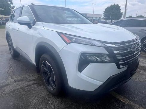 Used 2025 Nissan Rogue SV AWD/4WD image 5
