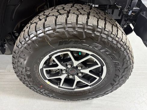 New 2026 Jeep Gladiator Rubicon w/ Steel Power Dome Hood Package AWD/4WD image 11