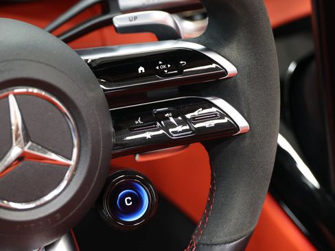 Used 2022 Mercedes-Benz SL 55 AMG 4MATIC w/ AMG Night Package image 24