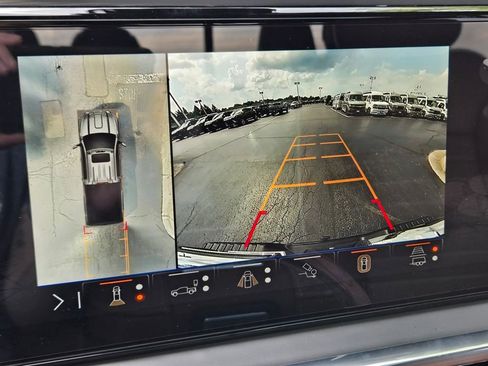 New 2025 GMC Sierra 2500 Denali Ultimate image 3