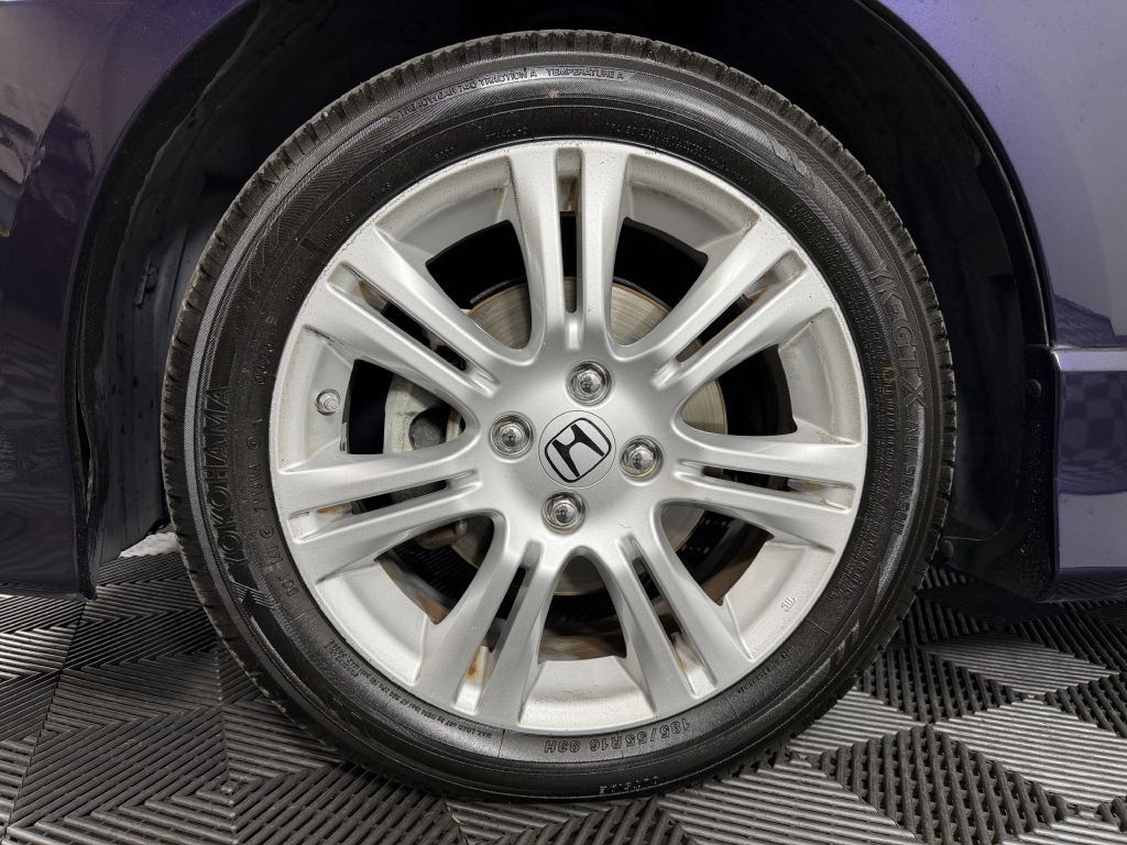 Used 2010 Honda Fit Sport image 37