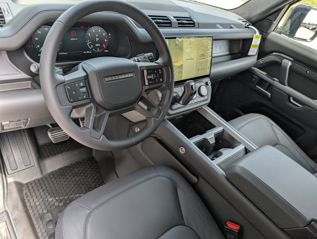New 2026 Land Rover Defender 110 V8 AWD/4WD image 4
