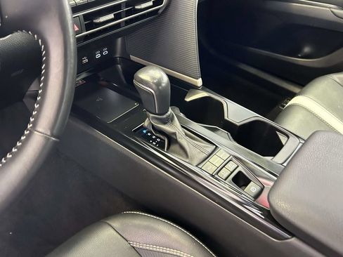 Used 2025 Toyota Camry SE FWD image 20