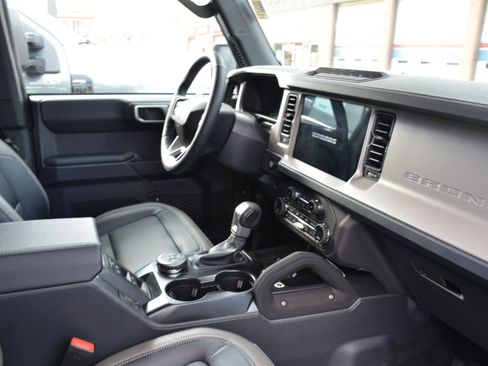 New 2026 Ford Bronco Outer Banks w/ Sasquatch Package AWD/4WD image 25