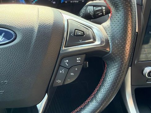 Used 2021 Ford Edge ST-Line FWD image 24