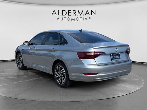 Used 2020 Volkswagen Jetta SEL FWD image 4