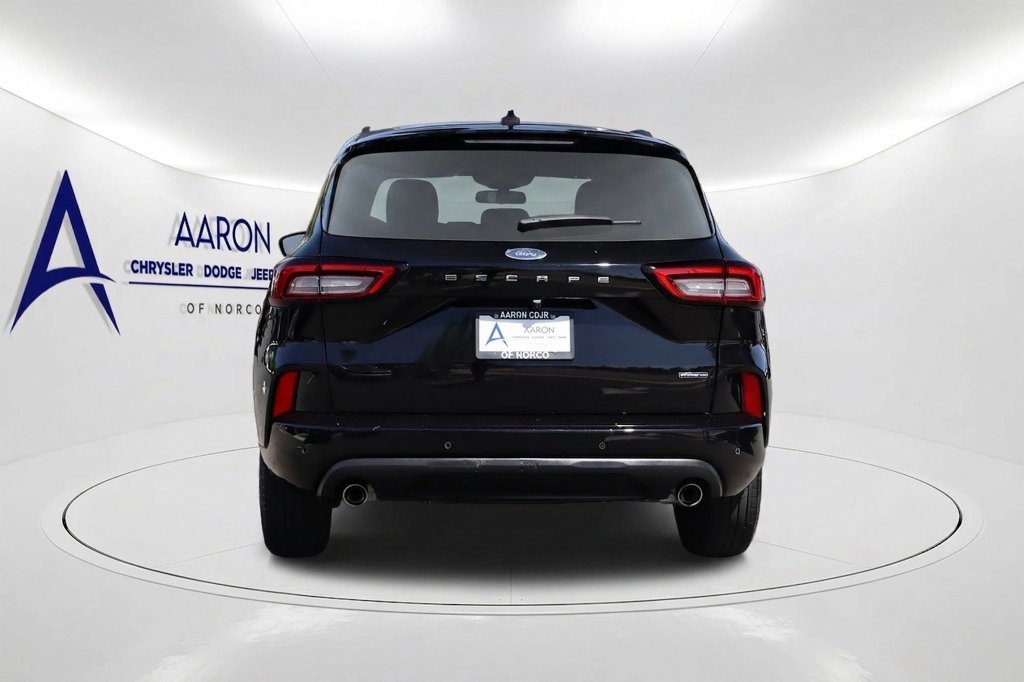 Used 2023 Ford Escape ST-Line Select w/ Tech Pack #2 AWD/4WD image 5