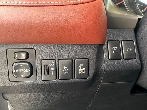 Used 2013 Toyota RAV4 Limited image 24