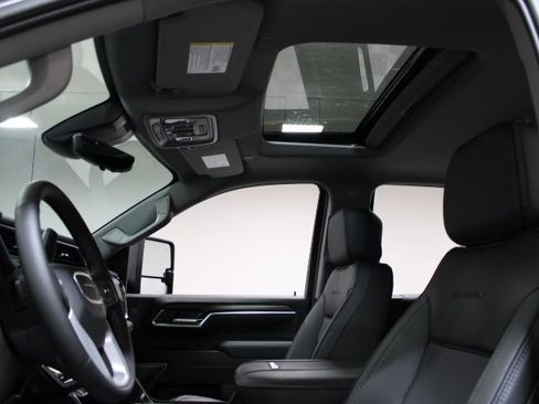 New 2026 GMC Sierra 2500 Denali w/ Denali Reserve Package image 4