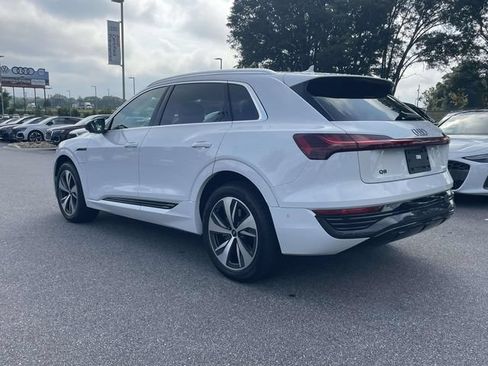 Certified 2024 Audi Q8 e-tron Prestige AWD/4WD image 5