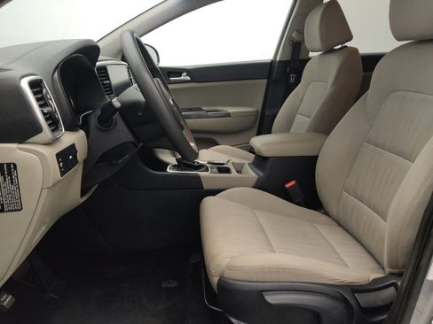 Used 2022 Kia Sportage LX image 17