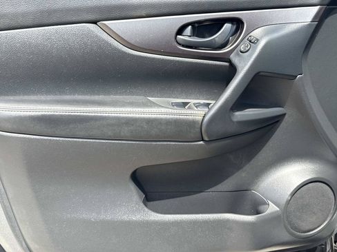 Certified 2021 Nissan Rogue Sport S FWD image 17
