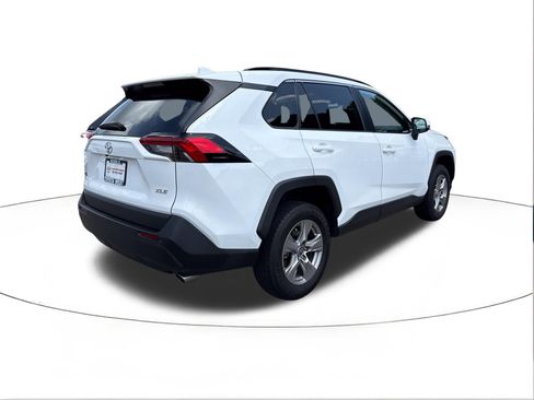 Used 2025 Toyota RAV4 XLE FWD image 3