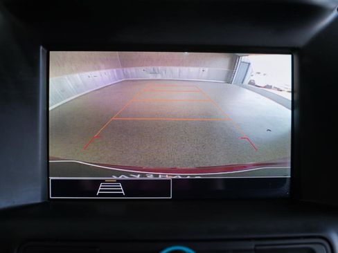 Used 2023 GMC Terrain SLE w/ Driver Convenience Package image 19