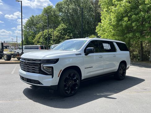 New 2026 Chevrolet Suburban High Country AWD/4WD image 5