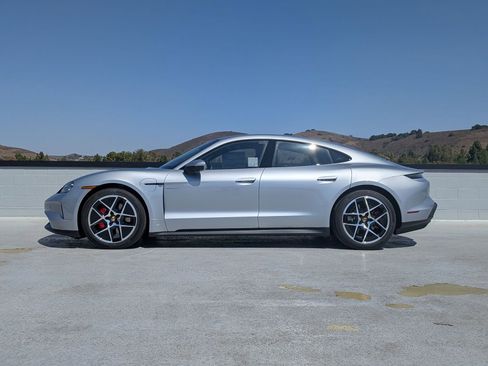 Certified 2026 Porsche Taycan 4S image 2