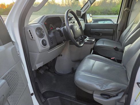 Used 2013 Ford E-350 and Econoline 350 Extended Super Duty w/ PWR Group image 10