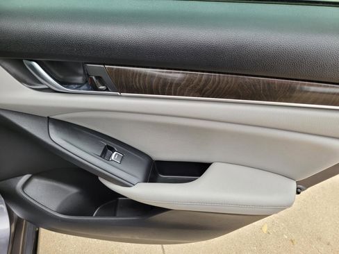 Used 2020 Honda Accord EX-L image 12